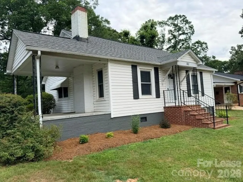 307 19th Avenue NE Hickory NC 28601