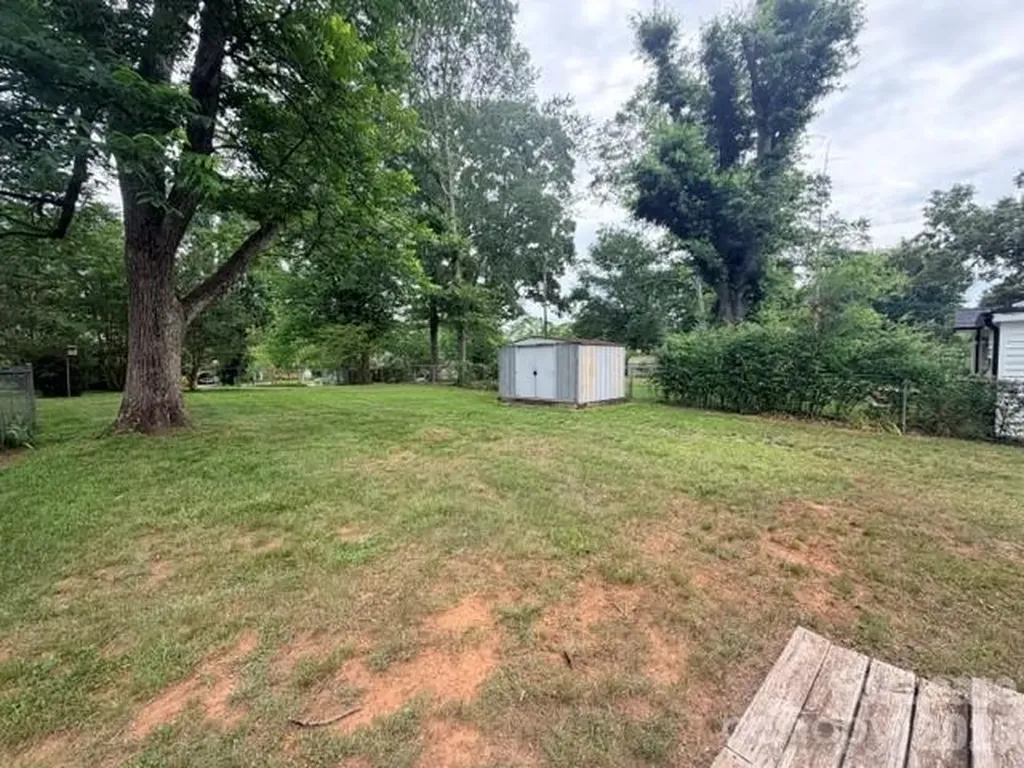 307 19th Avenue NE Hickory NC 28601