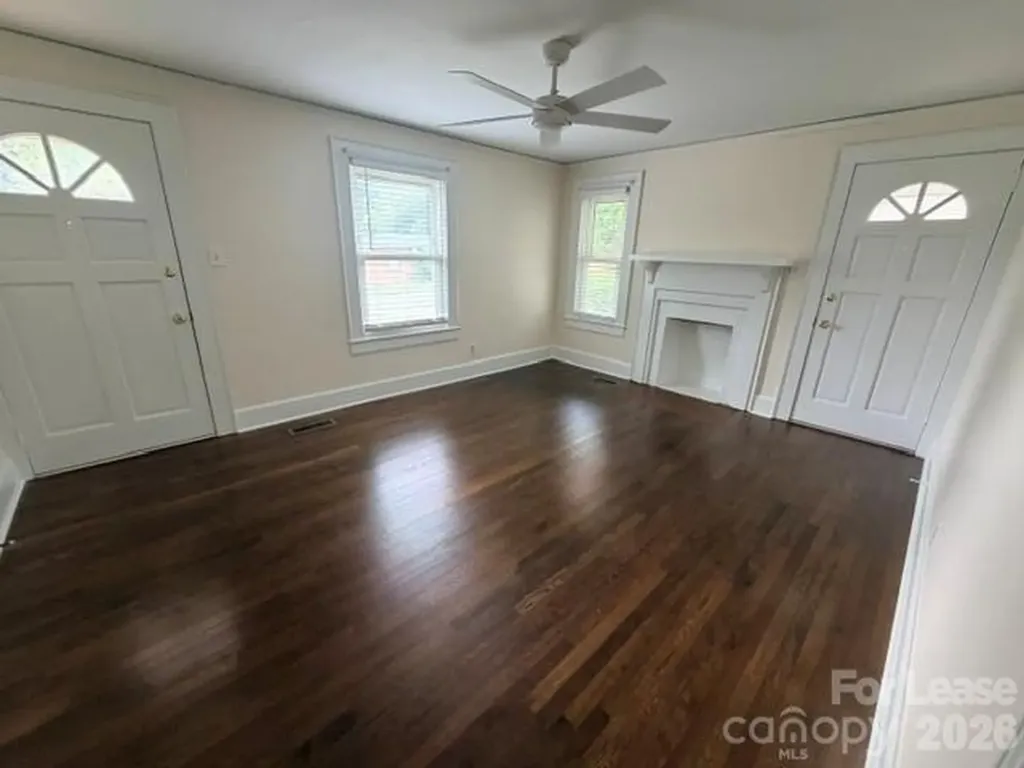 307 19th Avenue NE Hickory NC 28601