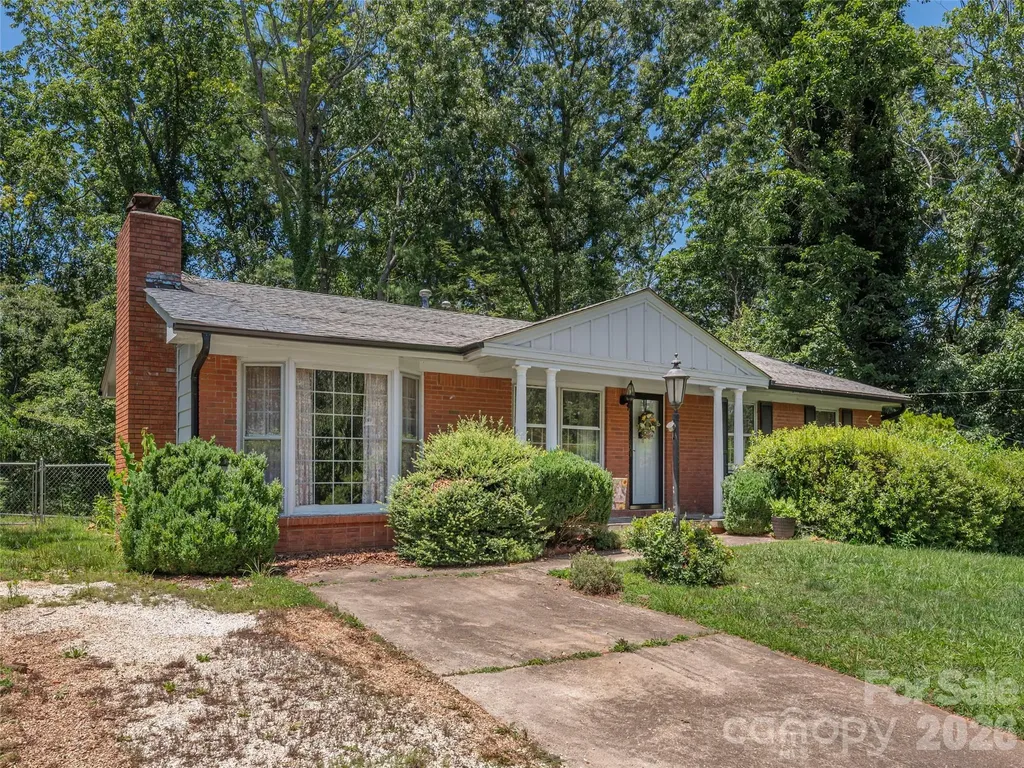 Arden NC, 25 Laurel Park Drive