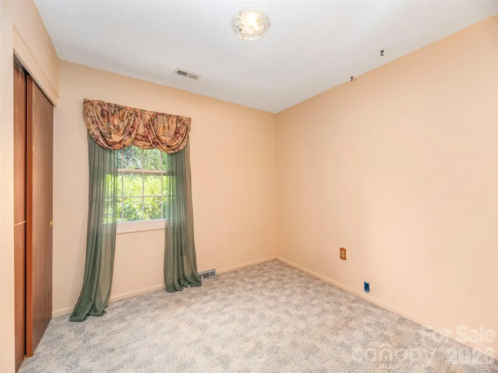 25 Laurel Park Drive Arden NC 28704