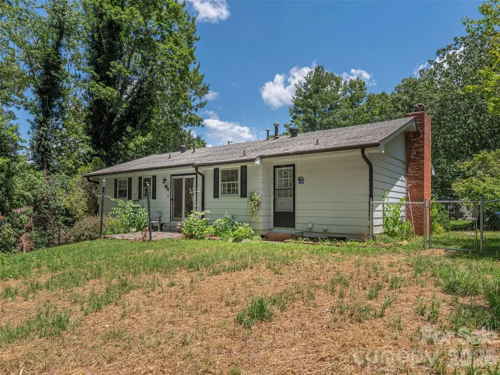 25 Laurel Park Drive Arden NC 28704