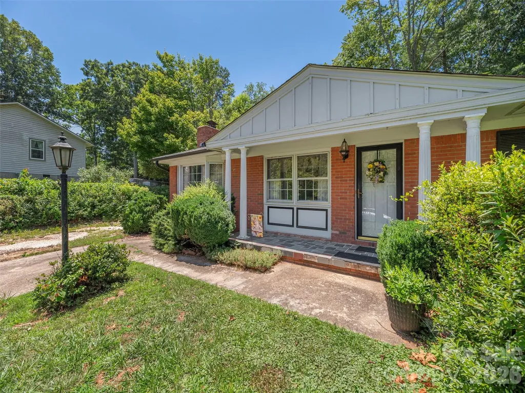 25 Laurel Park Drive Arden NC 28704