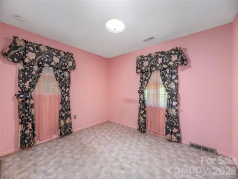 25 Laurel Park Drive Arden NC 28704
