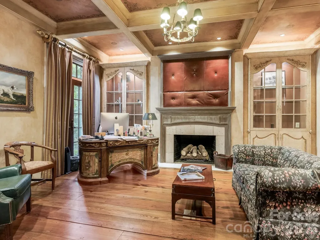 4523 Fox Brook Lane Charlotte NC 28211
