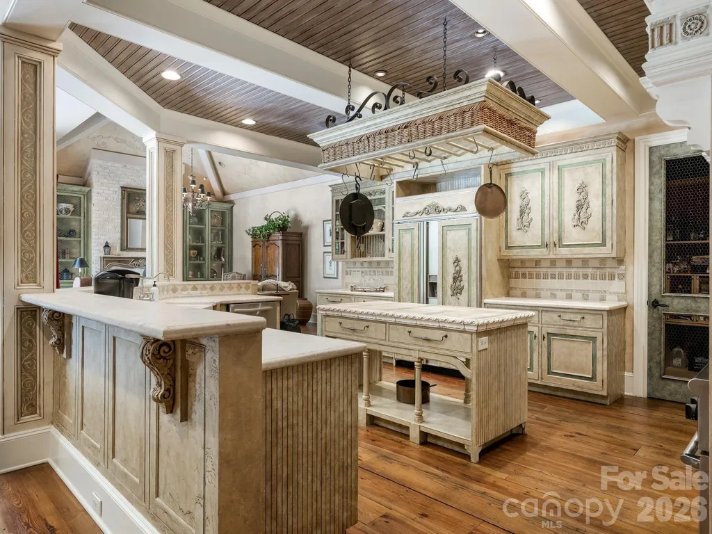 4523 Fox Brook Lane Charlotte NC 28211