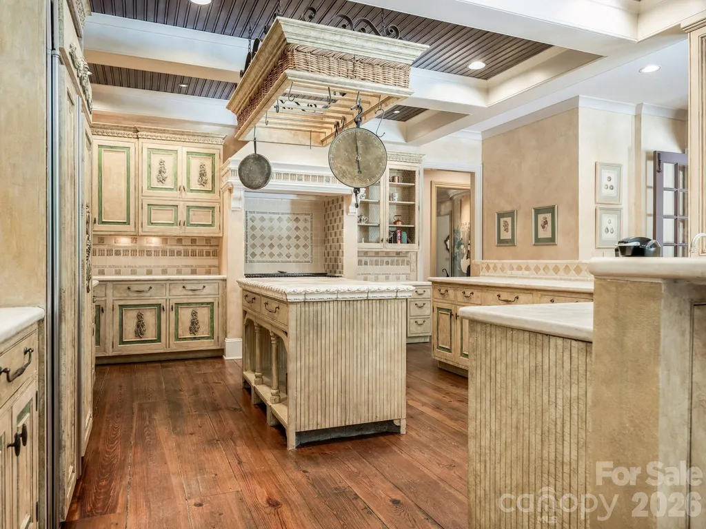 4523 Fox Brook Lane Charlotte NC 28211