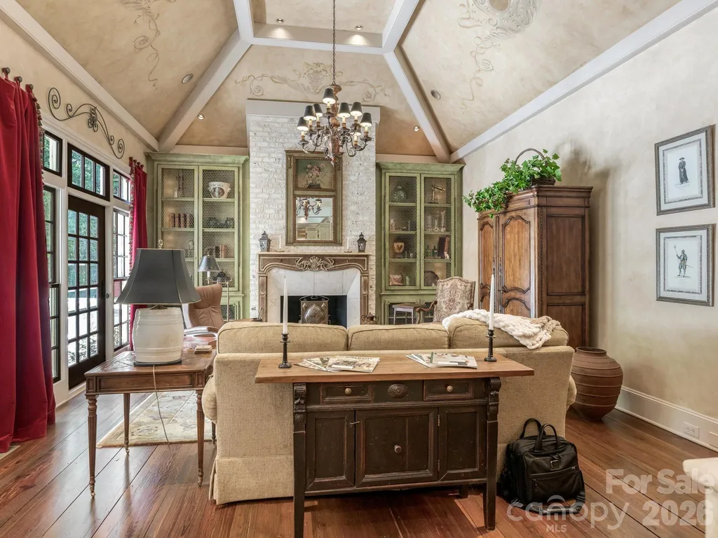 4523 Fox Brook Lane Charlotte NC 28211