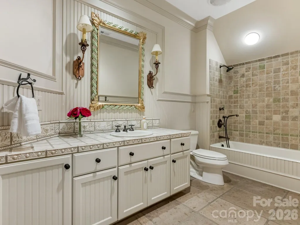 4523 Fox Brook Lane Charlotte NC 28211