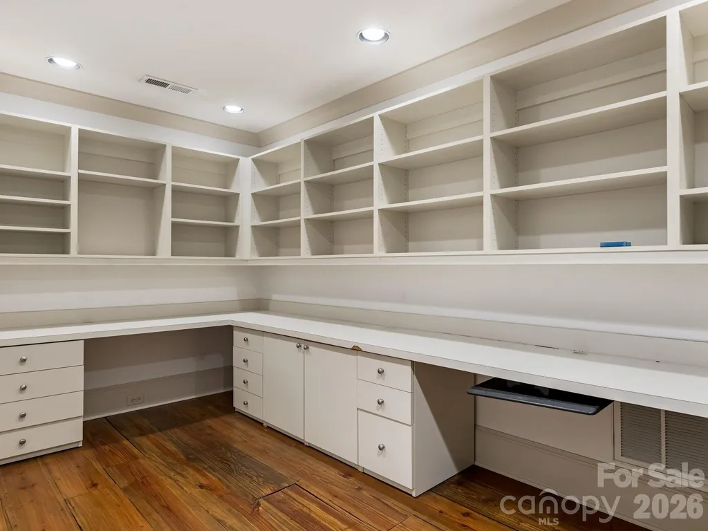 4523 Fox Brook Lane Charlotte NC 28211