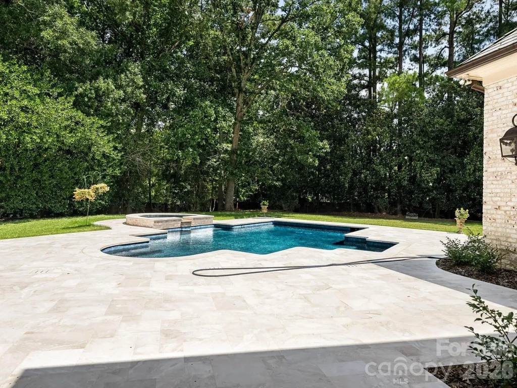 4523 Fox Brook Lane Charlotte NC 28211