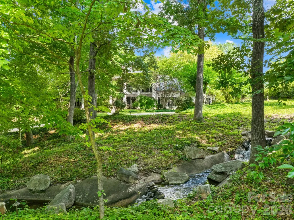 4523 Fox Brook Lane Charlotte NC 28211