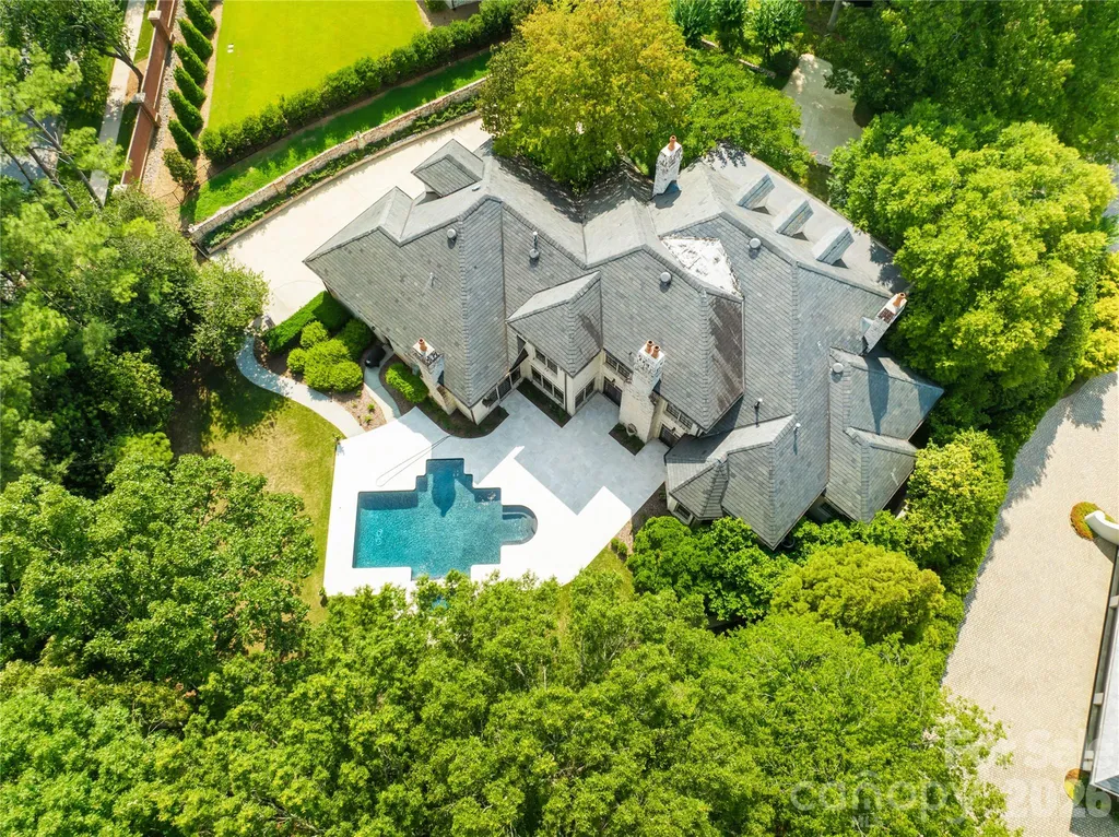 4523 Fox Brook Lane Charlotte NC 28211