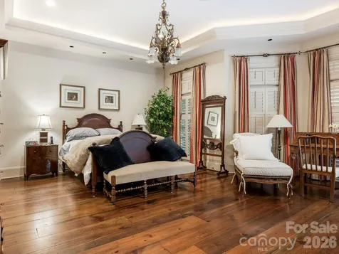 4523 Fox Brook Lane Charlotte NC 28211