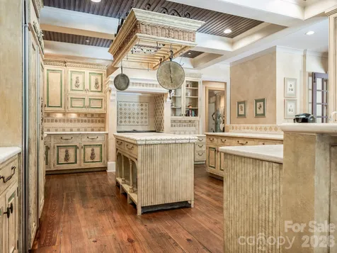 4523 Fox Brook Lane Charlotte NC 28211