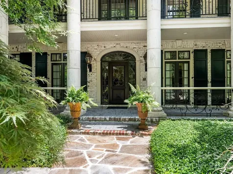 4523 Fox Brook Lane Charlotte NC 28211
