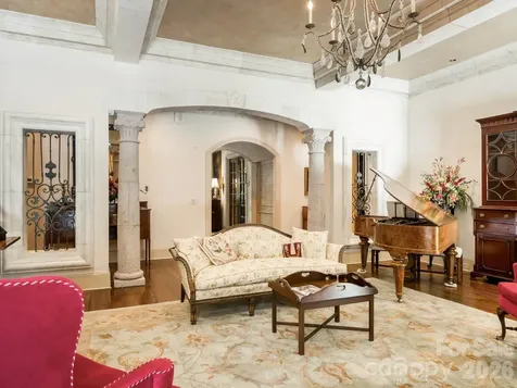 4523 Fox Brook Lane Charlotte NC 28211