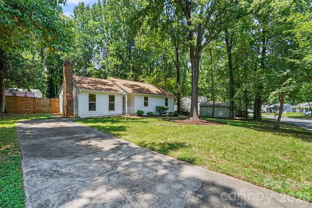 5301 Great Wagon Road Charlotte NC 28215