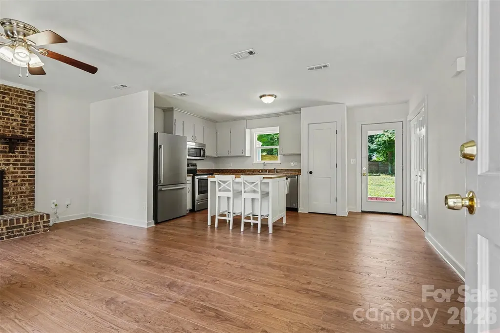 5301 Great Wagon Road Charlotte NC 28215
