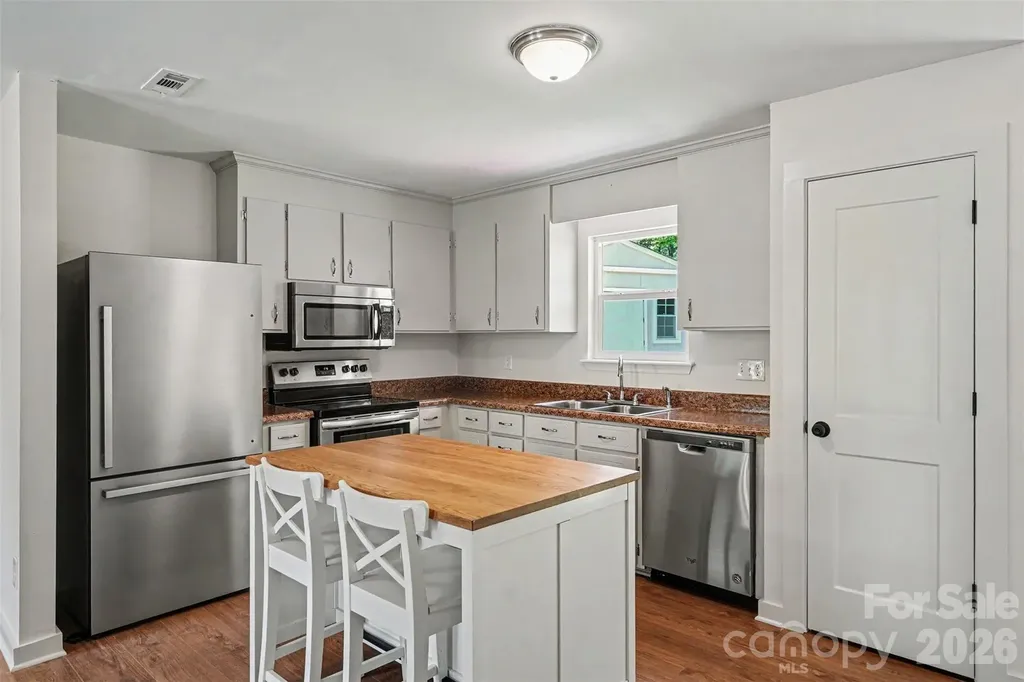 5301 Great Wagon Road Charlotte NC 28215