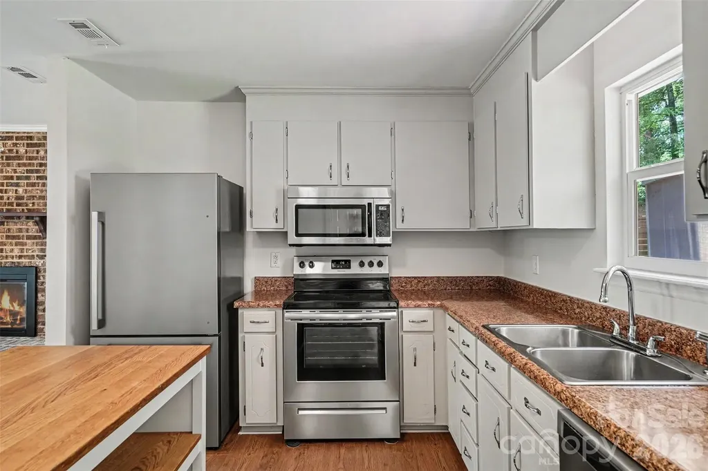 5301 Great Wagon Road Charlotte NC 28215