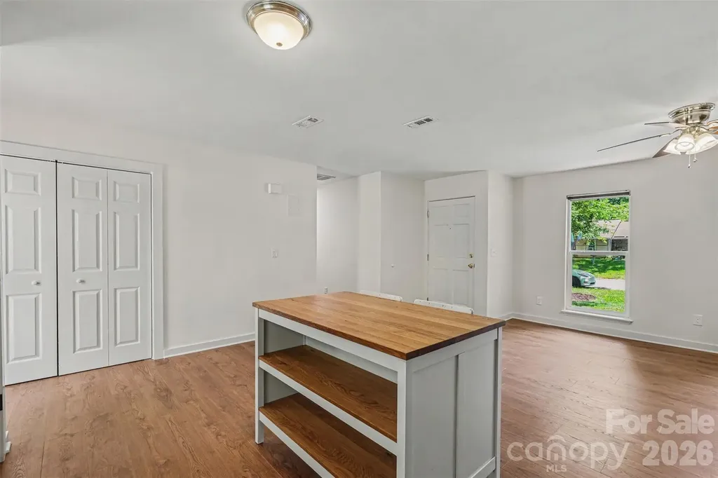 5301 Great Wagon Road Charlotte NC 28215