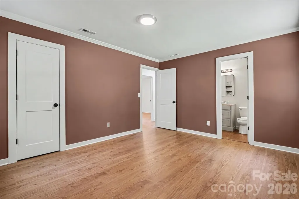 5301 Great Wagon Road Charlotte NC 28215