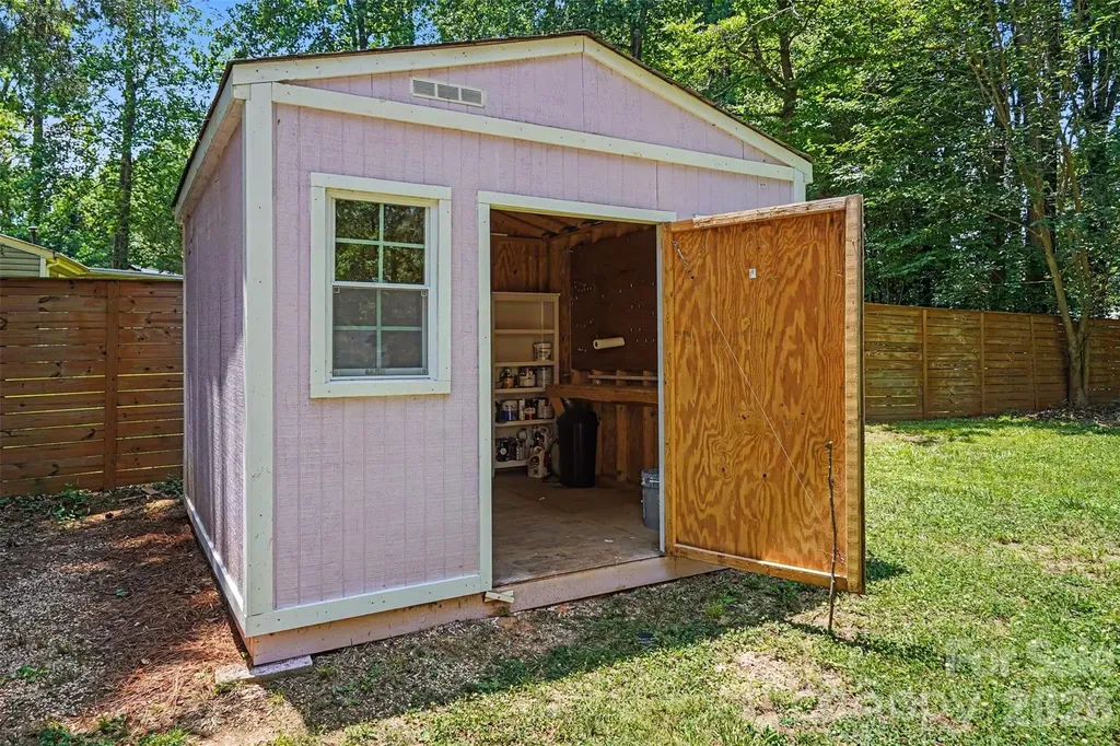 5301 Great Wagon Road Charlotte NC 28215