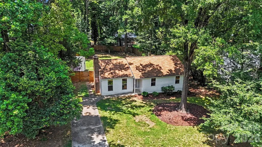 5301 Great Wagon Road Charlotte NC 28215