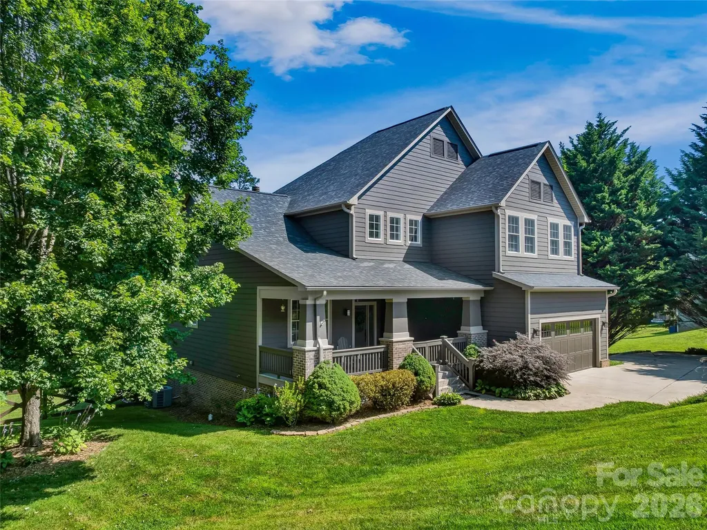 8 Old Farm House Road Weaverville NC 28787