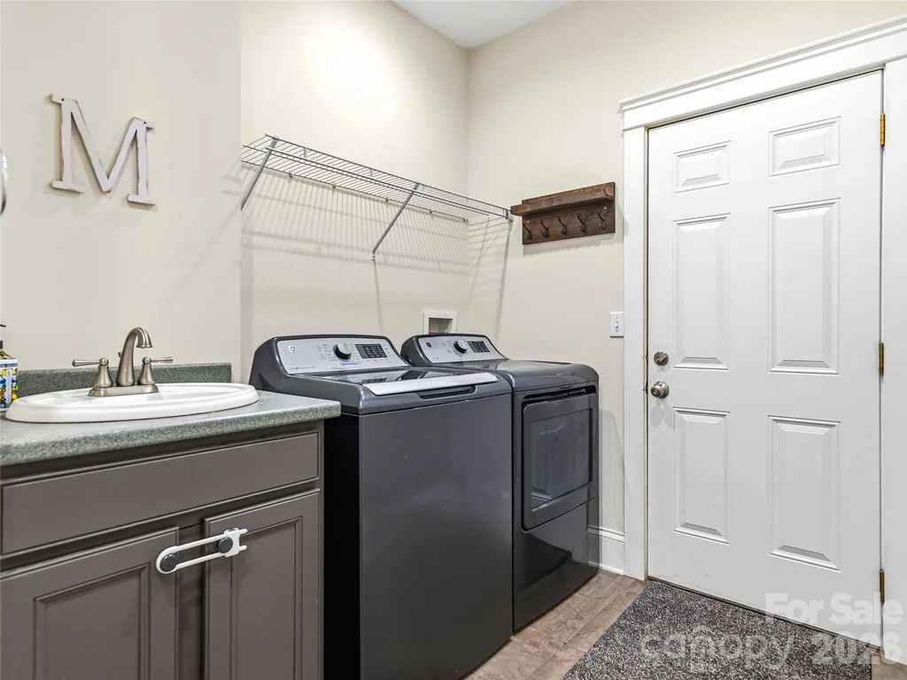 8 Old Farm House Road Weaverville NC 28787