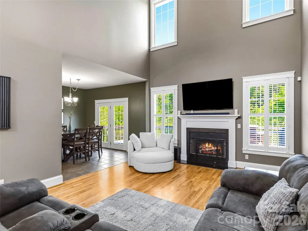 8 Old Farm House Road Weaverville NC 28787
