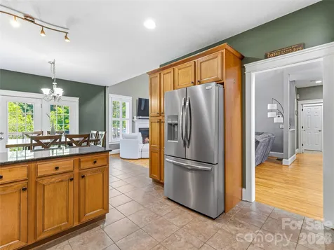 8 Old Farm House Road Weaverville NC 28787