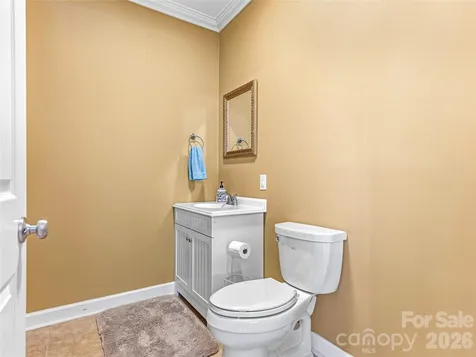 8 Old Farm House Road Weaverville NC 28787