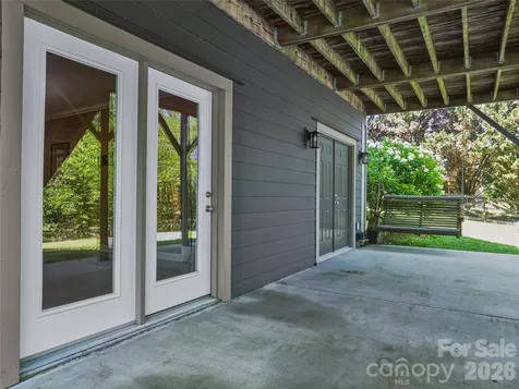 8 Old Farm House Road Weaverville NC 28787