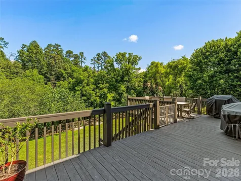 8 Old Farm House Road Weaverville NC 28787