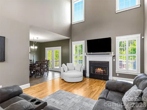 8 Old Farm House Road Weaverville NC 28787