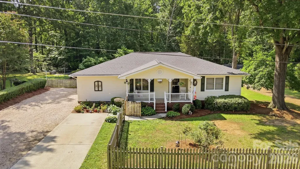 313 Elwood Street Kannapolis NC 28081