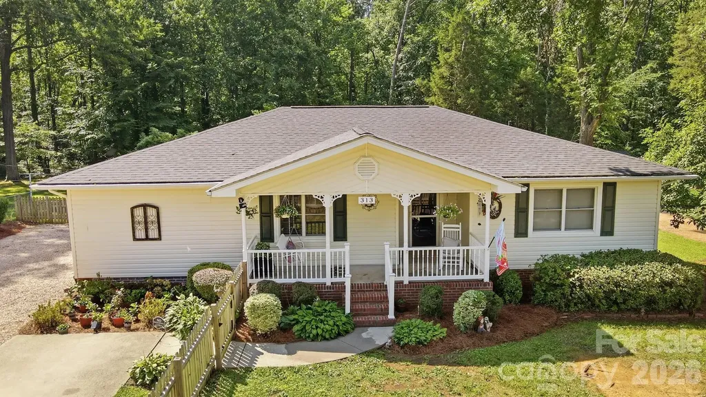 313 Elwood Street Kannapolis NC 28081