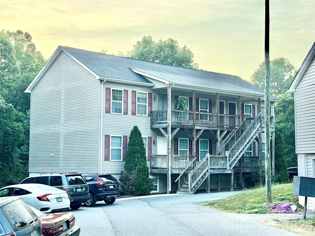 448 6th Street NW Taylorsville NC 28681