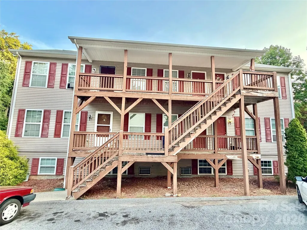 448 6th Street NW Taylorsville NC 28681