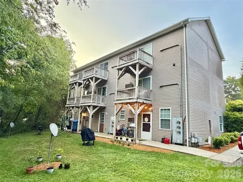 448 6th Street NW Taylorsville NC 28681