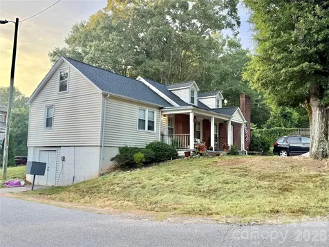 448 6th Street NW Taylorsville NC 28681
