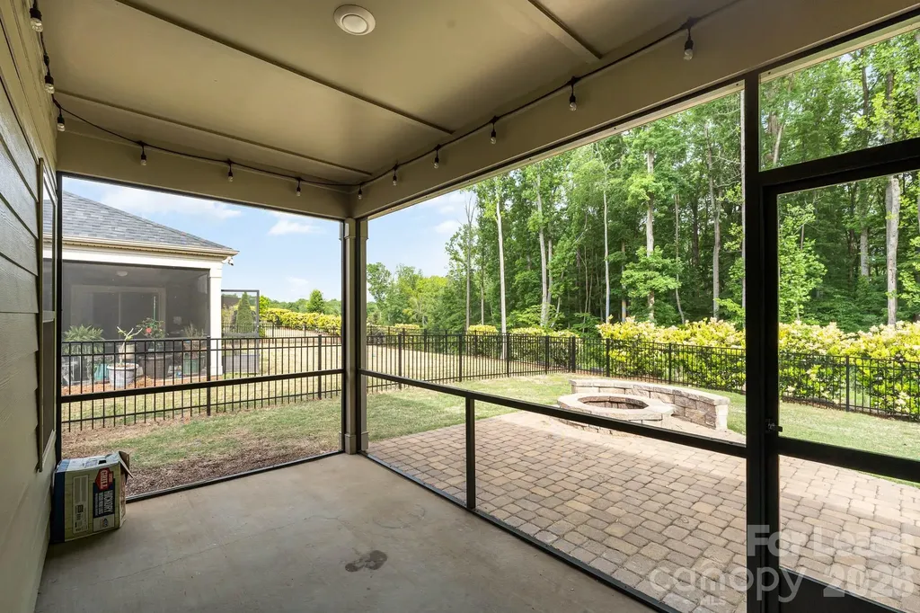 8528 Pennegrove Circle Charlotte NC 28214