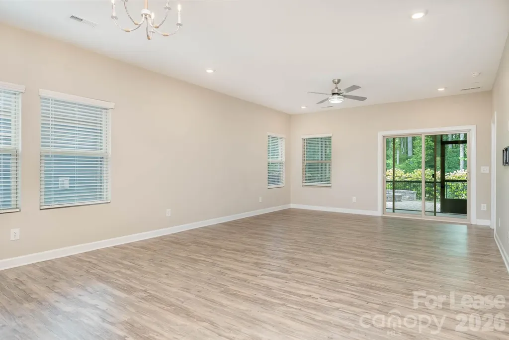 8528 Pennegrove Circle Charlotte NC 28214