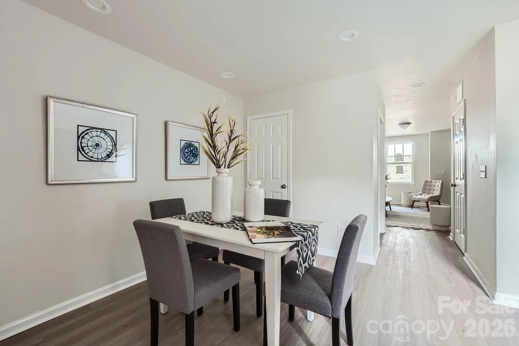 1614 Ct Brooks Circle Charlotte NC 28212