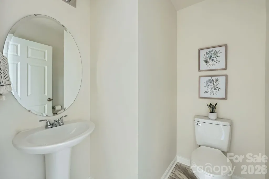 1614 Ct Brooks Circle Charlotte NC 28212