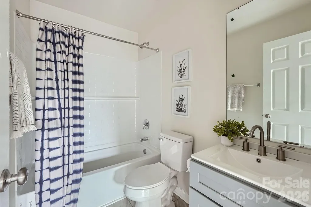 1614 Ct Brooks Circle Charlotte NC 28212