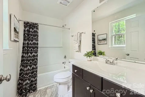1614 Ct Brooks Circle Charlotte NC 28212