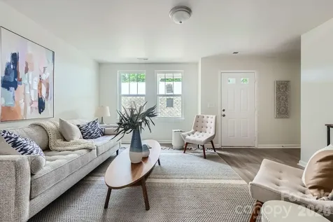 1614 Ct Brooks Circle Charlotte NC 28212